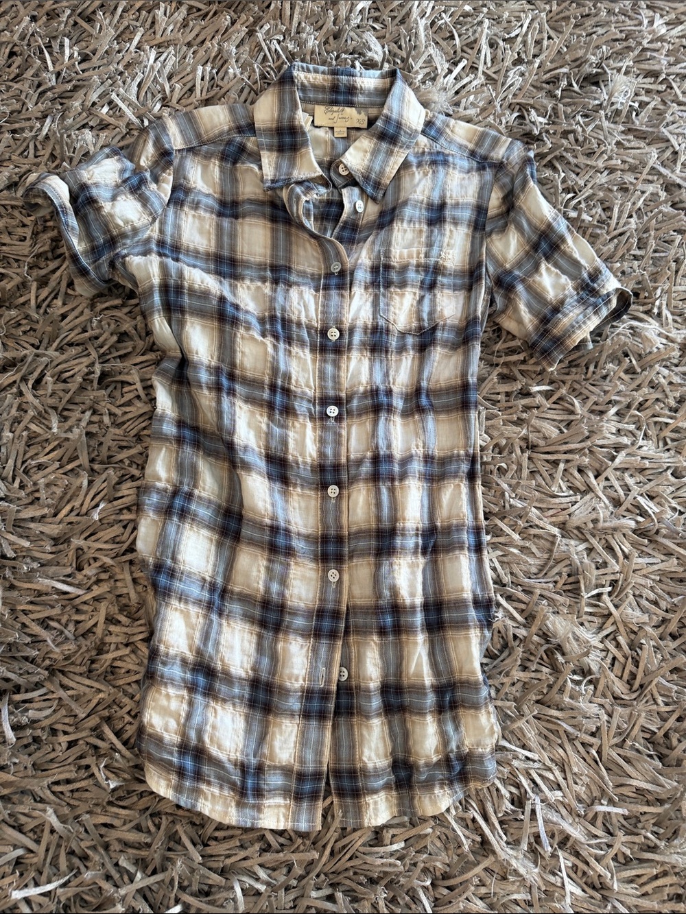 Elizabeth and James Short-Sleeve Plaid Button-Down in Blue and Cream